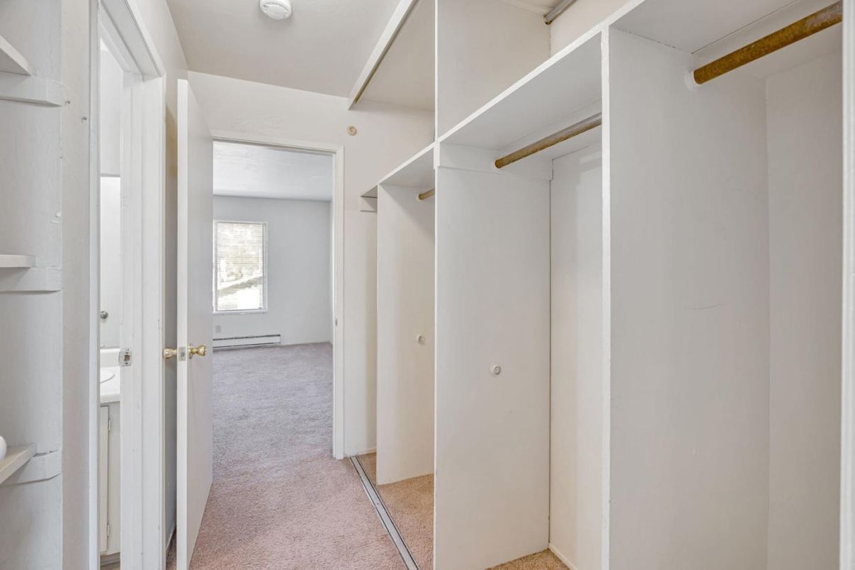 Interior, Walk-in Closets