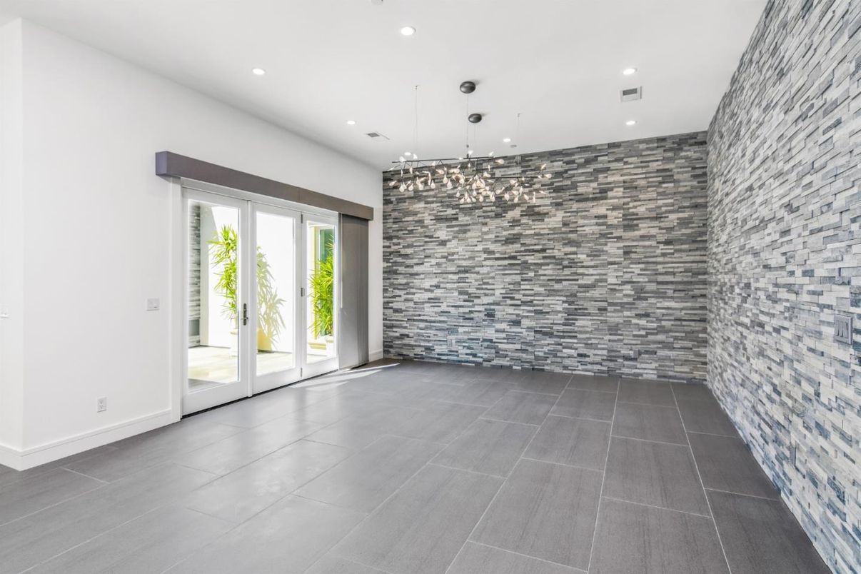 Empty room, Interior, Pendant Lights, Recessed Lighting