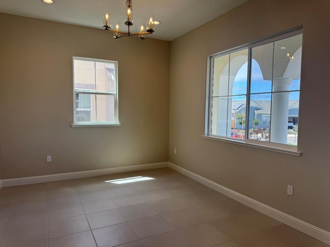 Chandelier, Empty room, Interior, Recessed Lighting