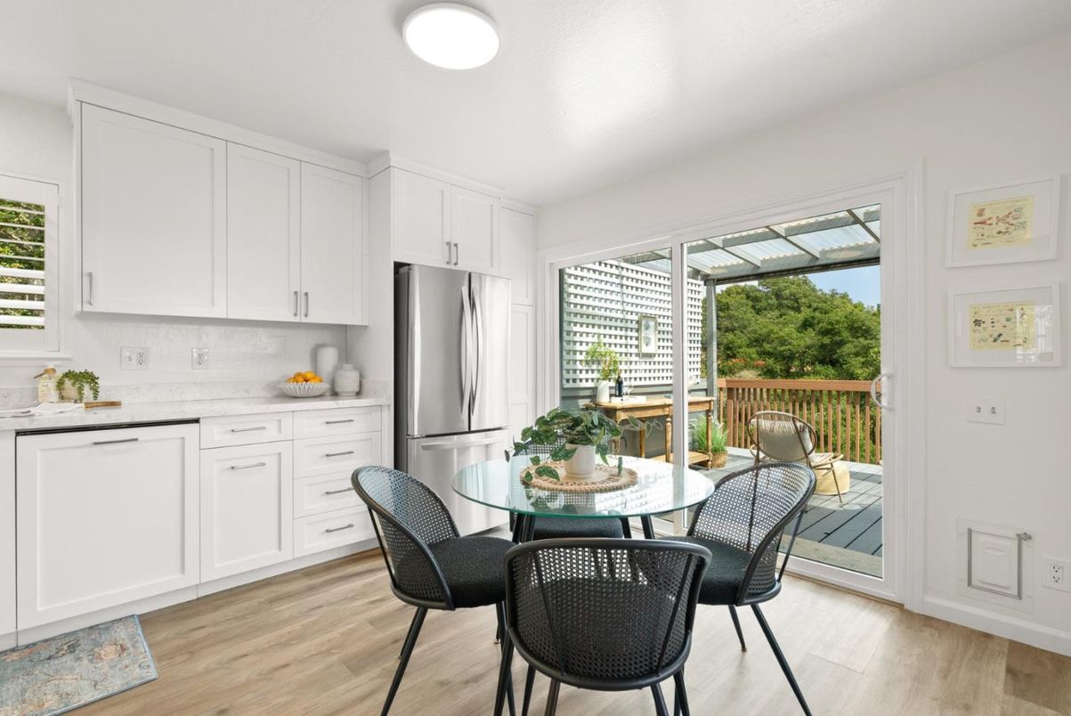 Dining room, Interior, Kitchen, Stainless Steel Appliances, Wood Texture Flooring