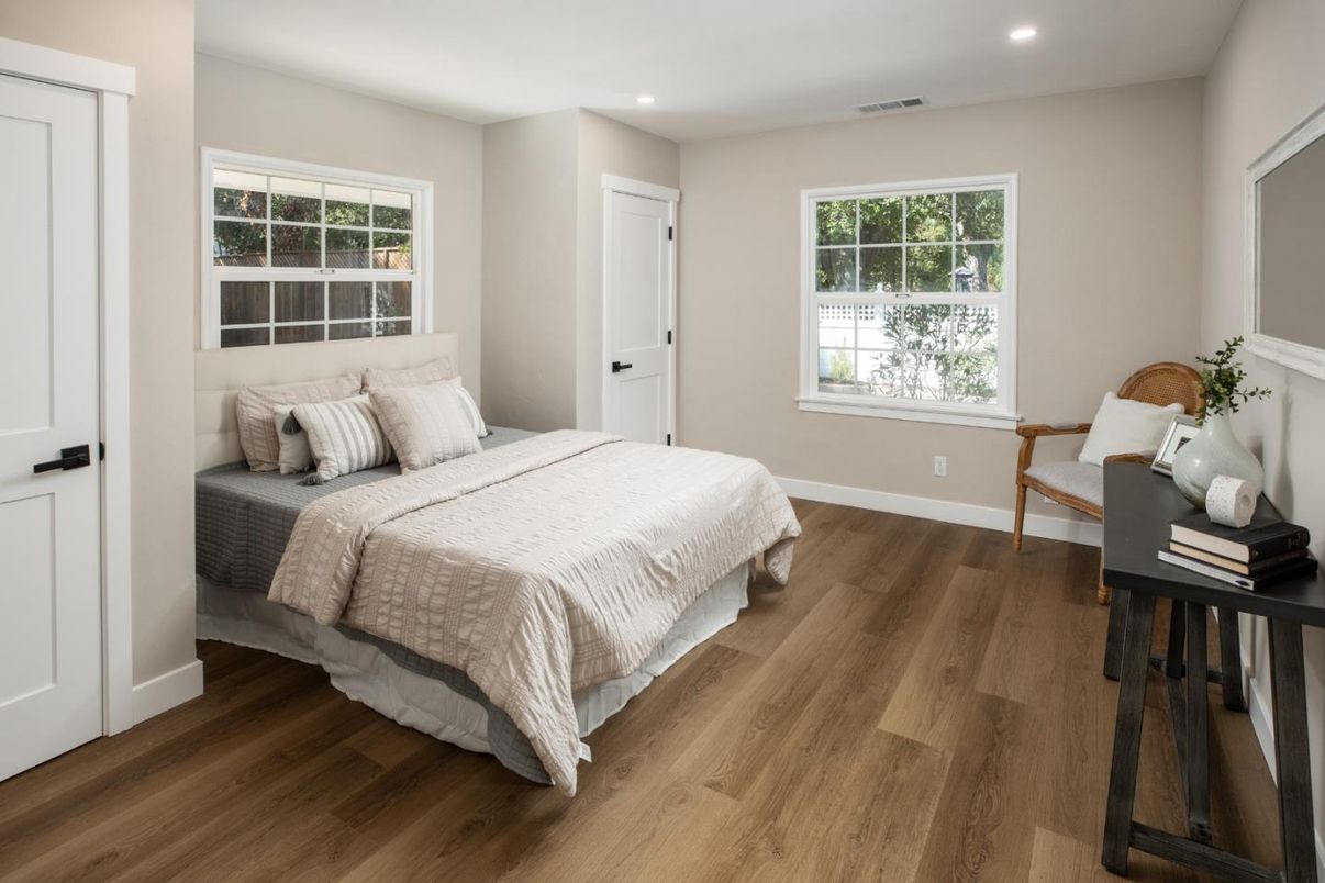 Bedroom, Interior, Recessed Lighting, Wood Texture Flooring