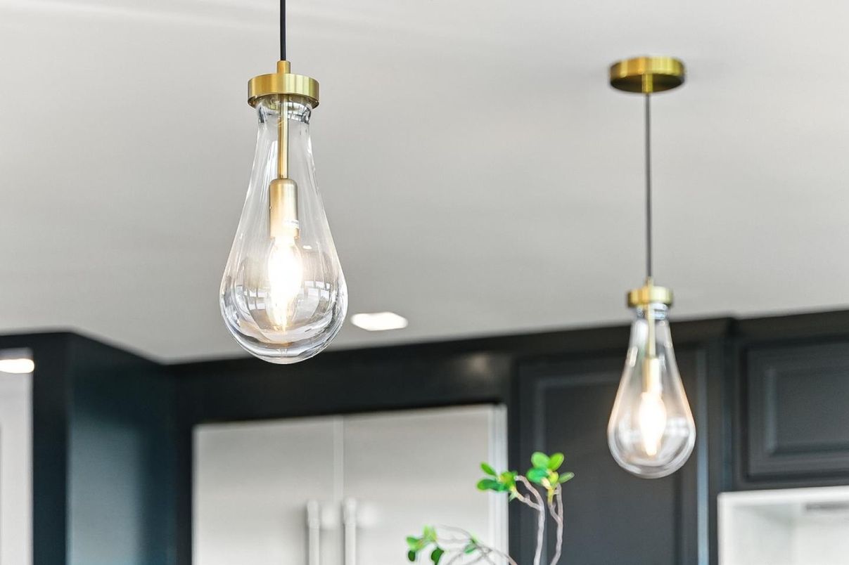 Interior, Kitchen, Marble Walls, Pendant Lights, Recessed Lighting, Wood Texture Flooring