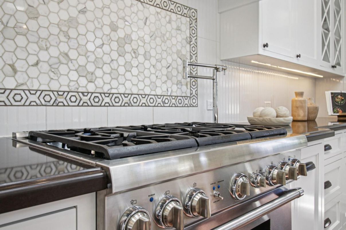 Interior, Kitchen, Stainless Steel Appliances