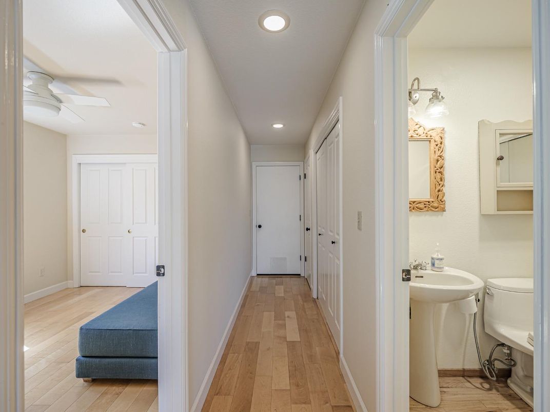 Bathroom, Interior, Recessed Lighting, Wood Texture Flooring