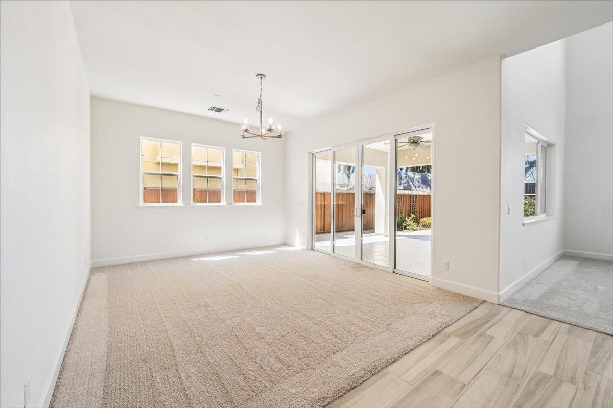 Empty room, Interior, Pendant Lights
