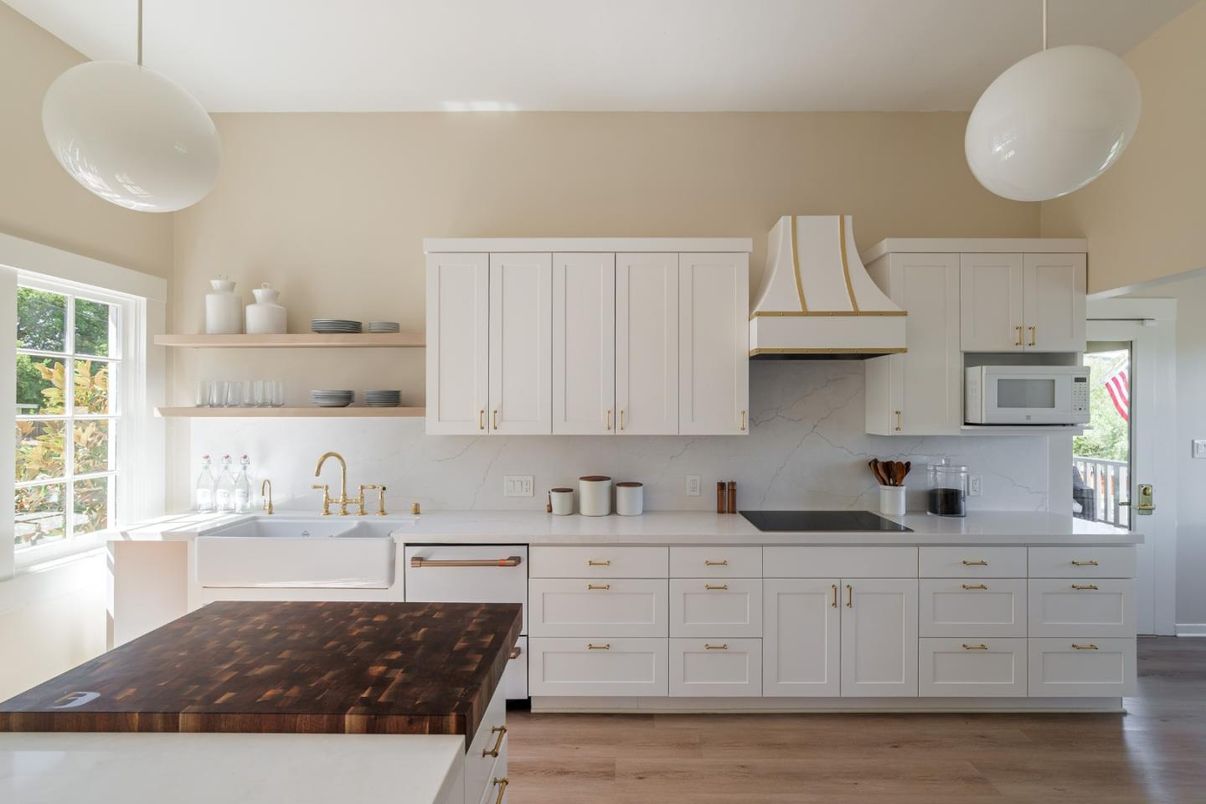 Interior, Kitchen, Pendant Lights, Wood Texture Flooring