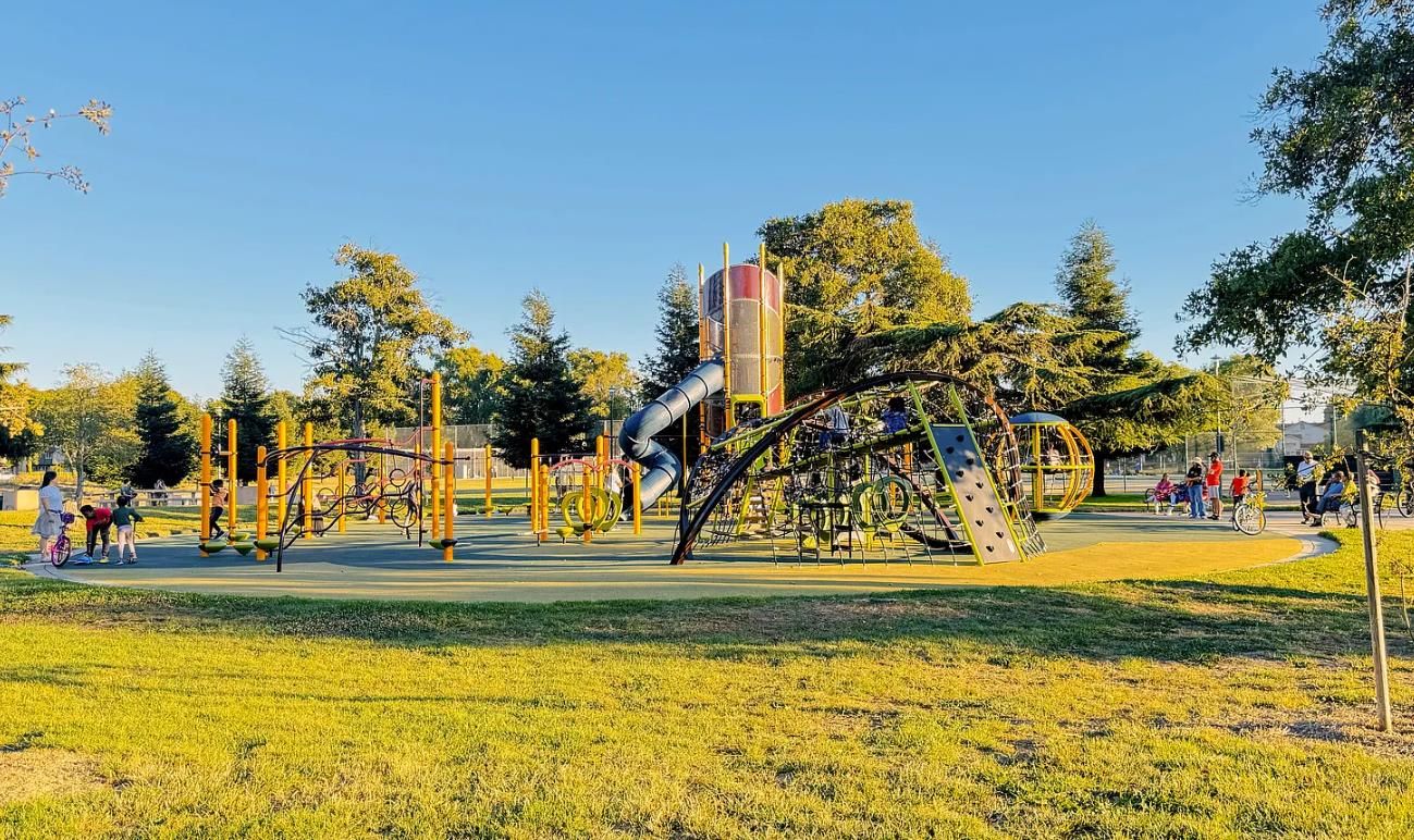 Backyard, Exterior, Playground
