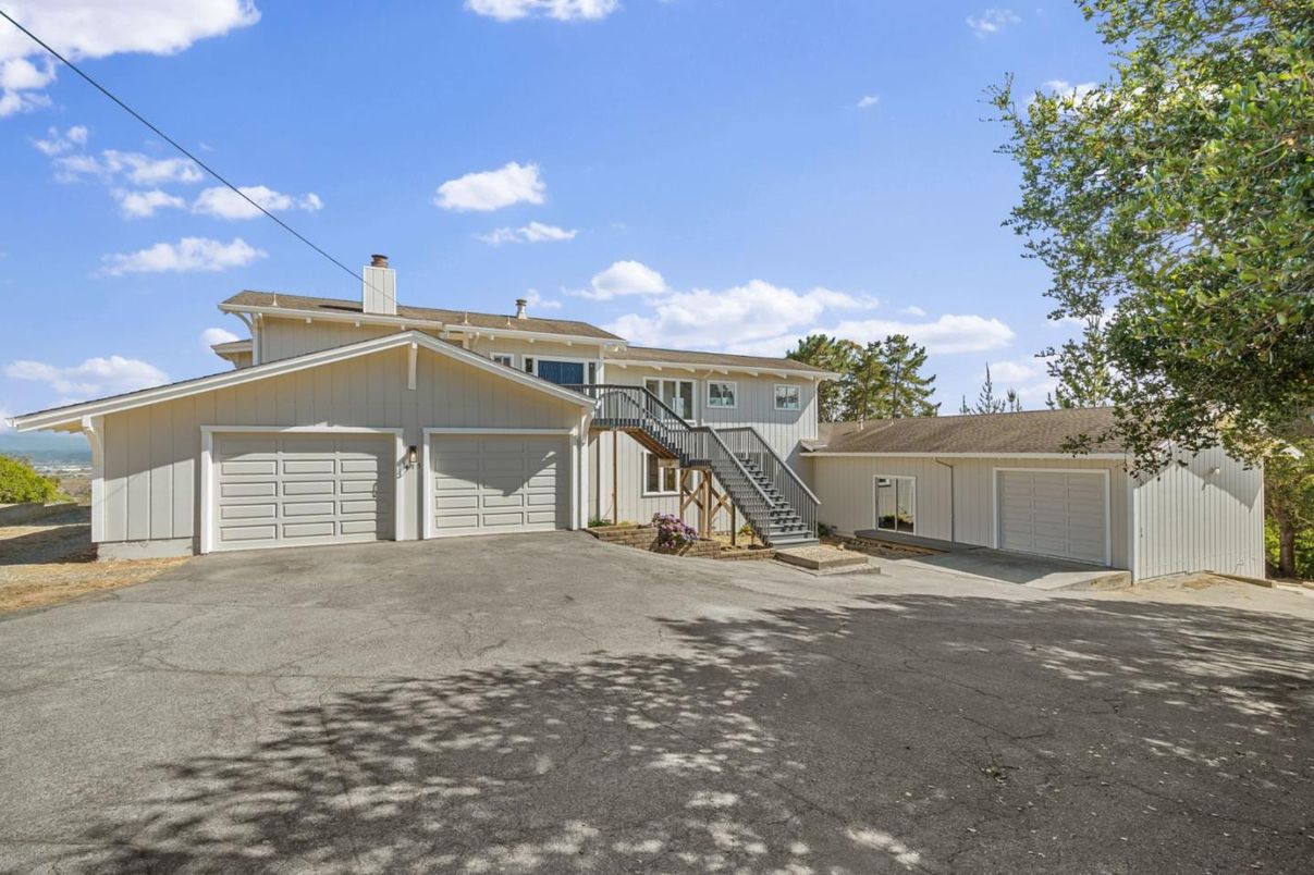 Detached Garage, Exterior