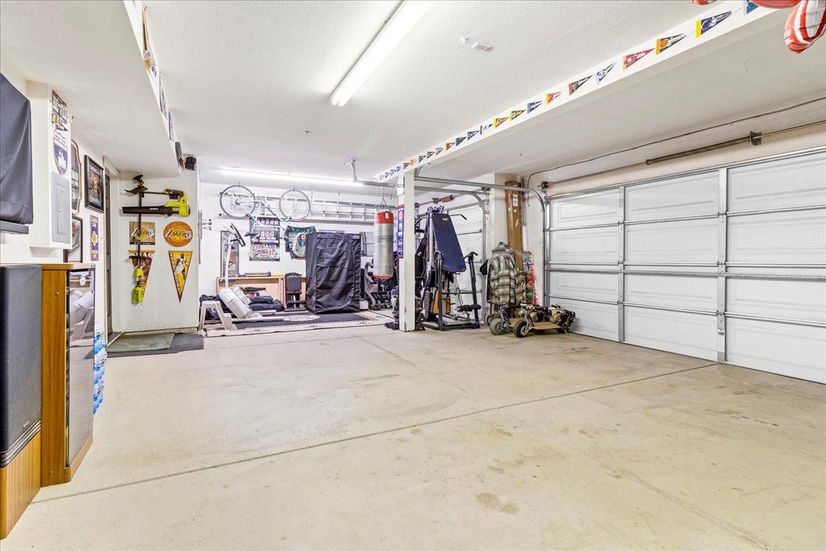 Garage, Interior