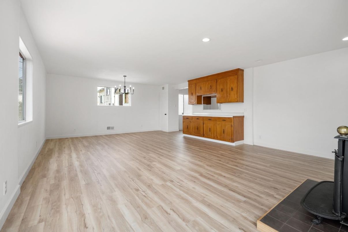 Empty room, Interior, Pendant Lights, Recessed Lighting, Wood Texture Flooring