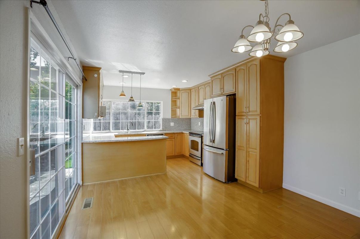 Interior, Kitchen, Pendant Lights, Recessed Lighting, Wood Texture Flooring