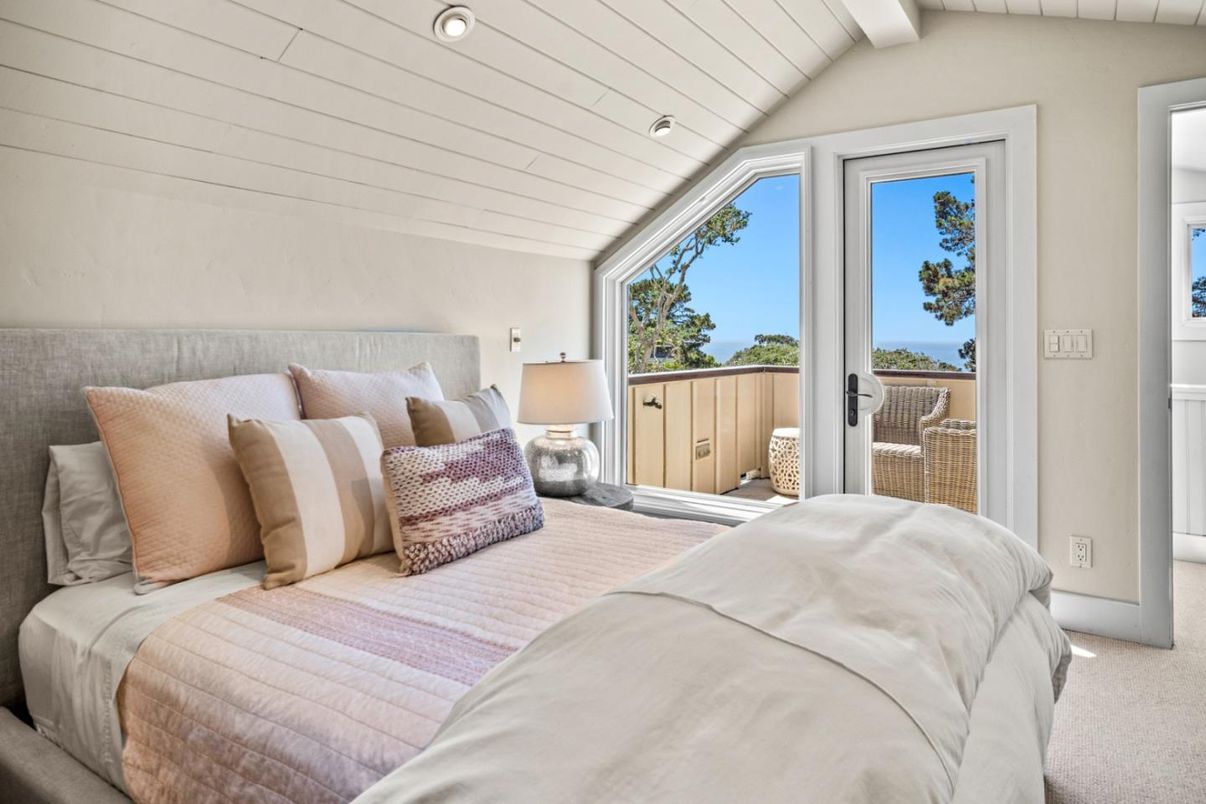 Bedroom, Interior, Recessed Lighting, Water