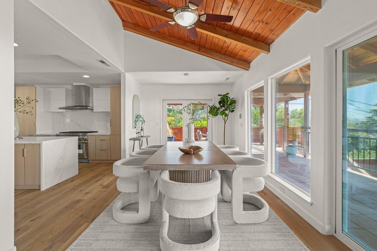 Dining room, Interior, Kitchen, Recessed Lighting, Stainless Steel Appliances, Wooden Beams, Wooden Ceilings, Wood Texture Flooring