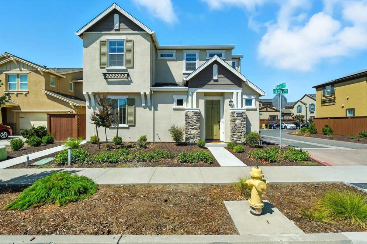 Exterior, Facade, American Craftsman