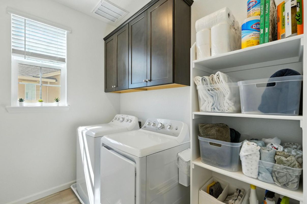 Interior, Washer, Wood Texture Flooring