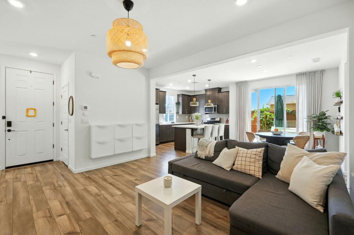 Dining room, Interior, Kitchen, Living room, Pendant Lights, Recessed Lighting, Wood Texture Flooring