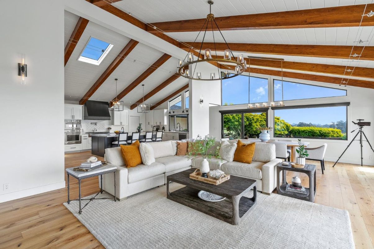 Chandelier, Interior, Kitchen, Living room, Pendant Lights, Wooden Beams, Wood Texture Flooring
