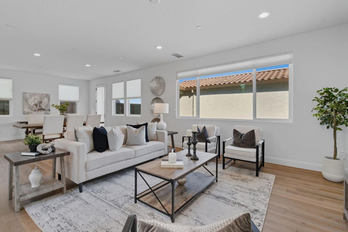 Dining room, Interior, Living room, Recessed Lighting, Wood Texture Flooring