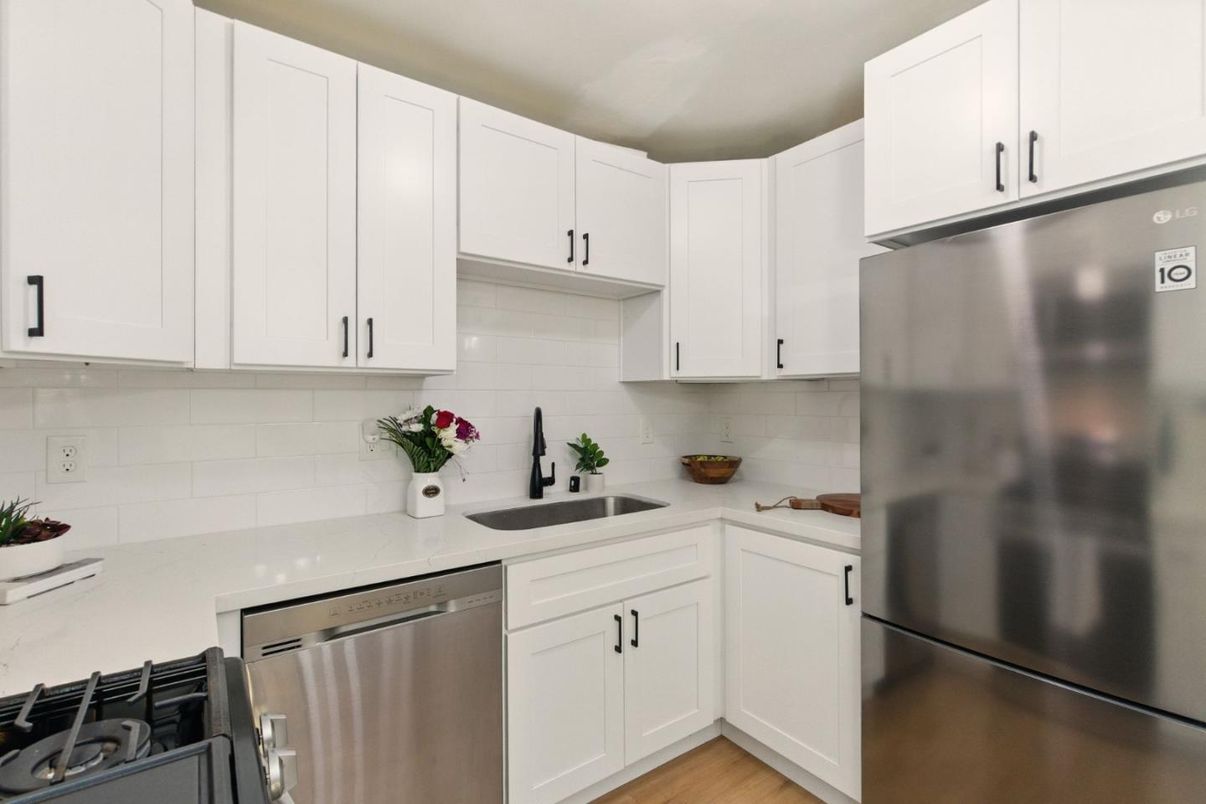 Interior, Kitchen, Stainless Steel Appliances, Wood Texture Flooring
