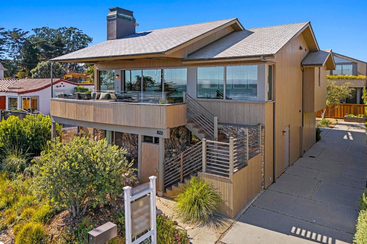 Exterior, Hot Tub