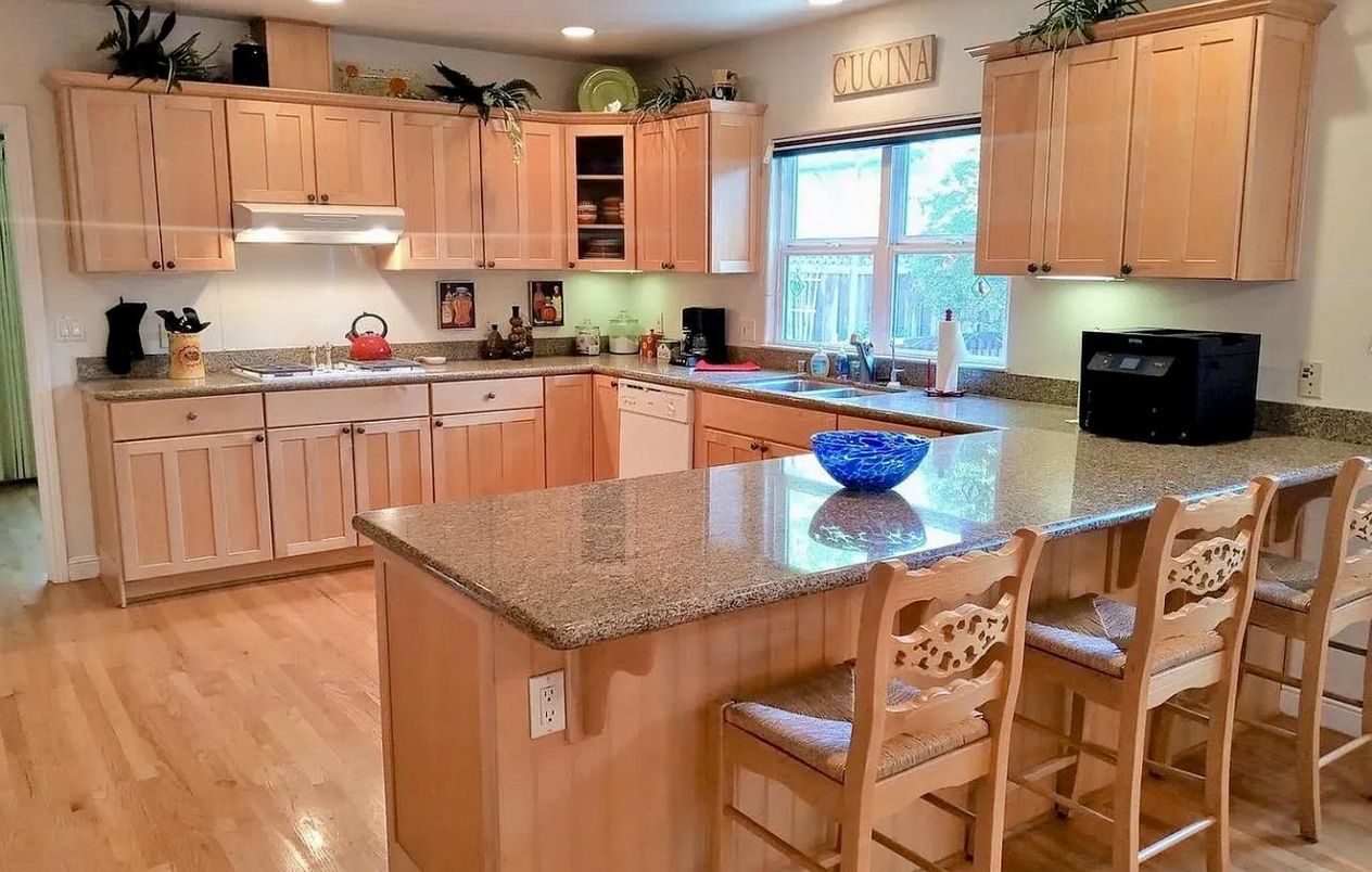 Interior, Kitchen, Recessed Lighting, Wood Texture Flooring