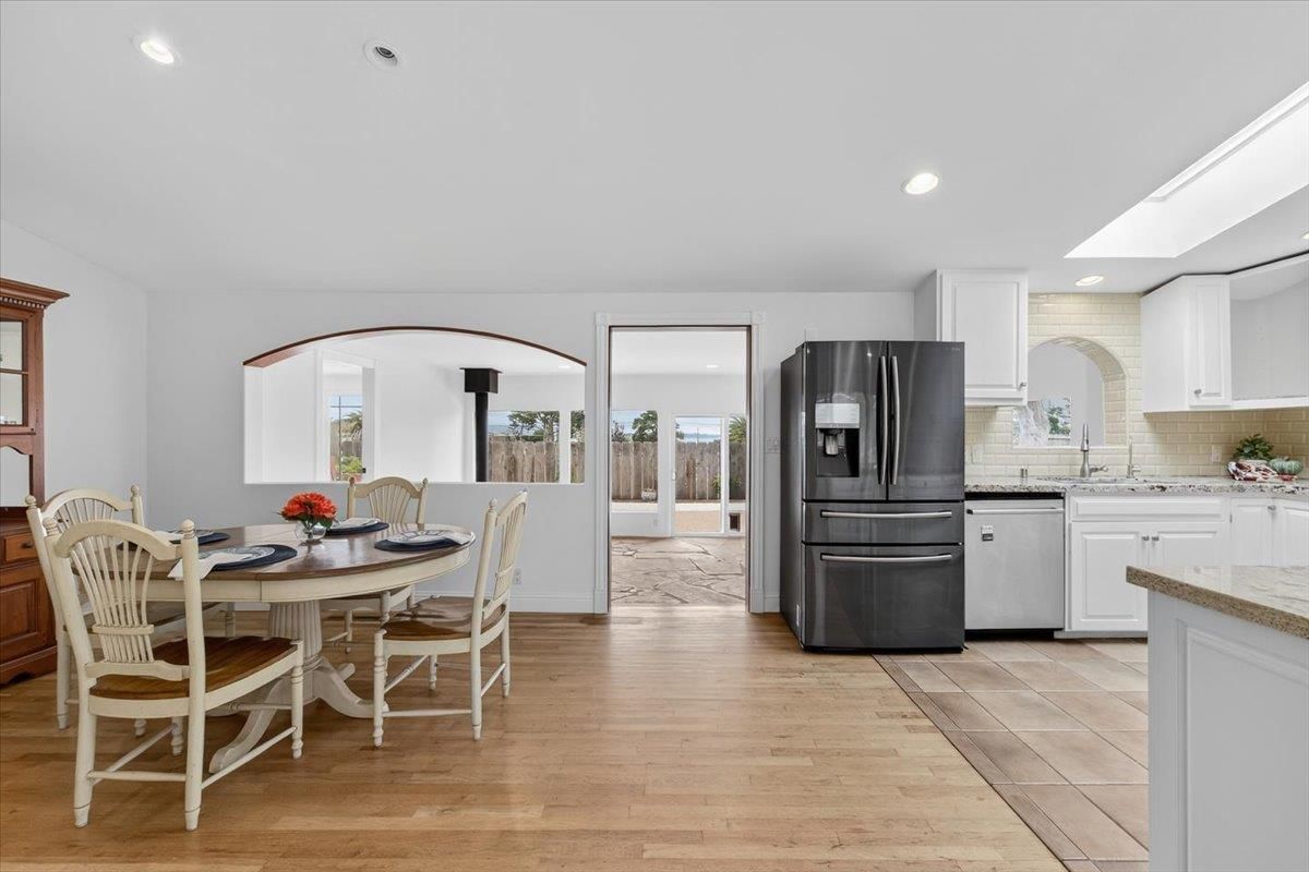 Dining room, Interior, Kitchen, Recessed Lighting, Wood Texture Flooring