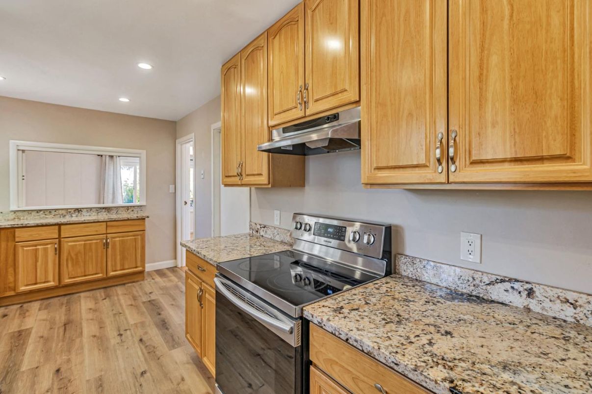Interior, Kitchen, Recessed Lighting, Wood Texture Flooring