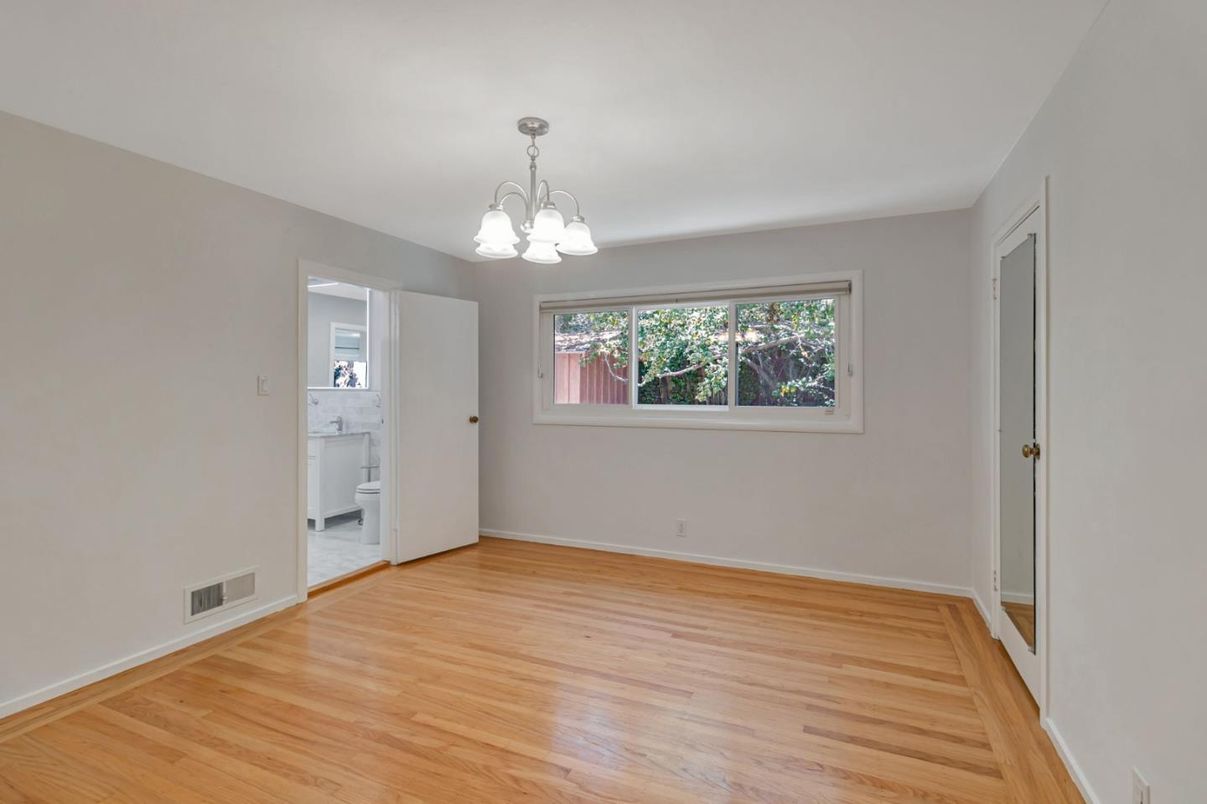 Chandelier, Empty room, Interior, Wood Texture Flooring