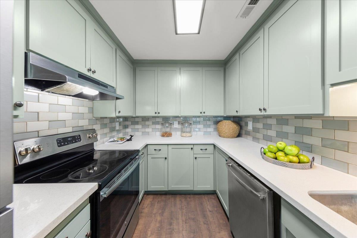 Interior, Kitchen, Stainless Steel Appliances, Wood Texture Flooring