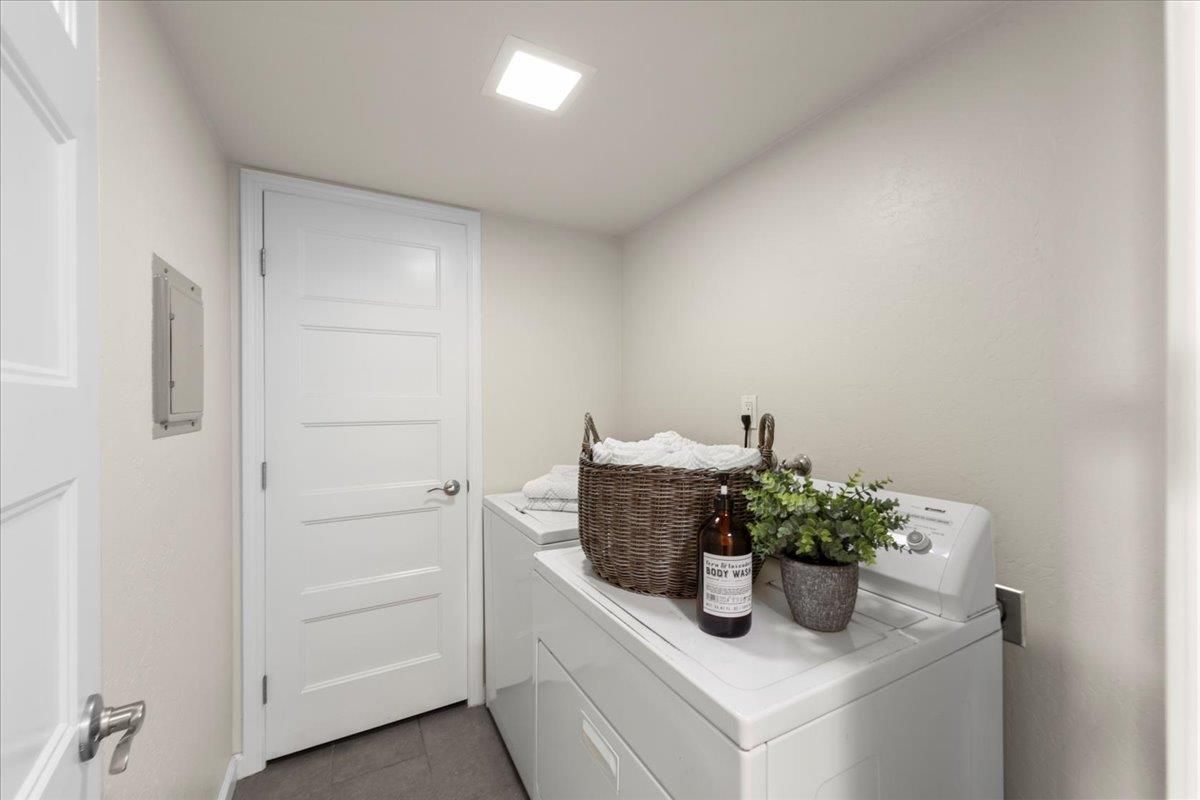 Interior, Recessed Lighting, Washer
