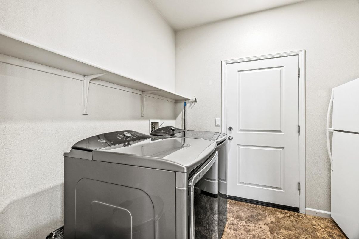 Interior, Washer