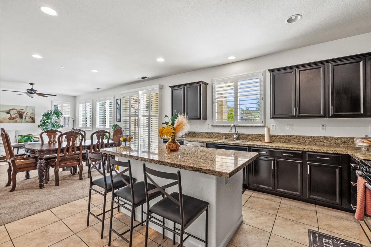 Dining room, Interior, Kitchen, Recessed Lighting