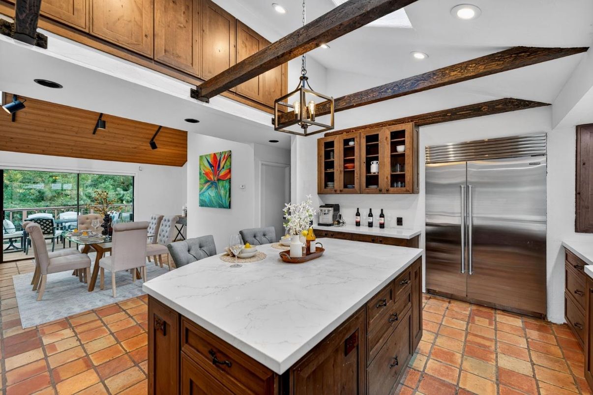 Dining room, Interior, Kitchen, Pendant Lights, Recessed Lighting, Stainless Steel Appliances, Wooden Beams