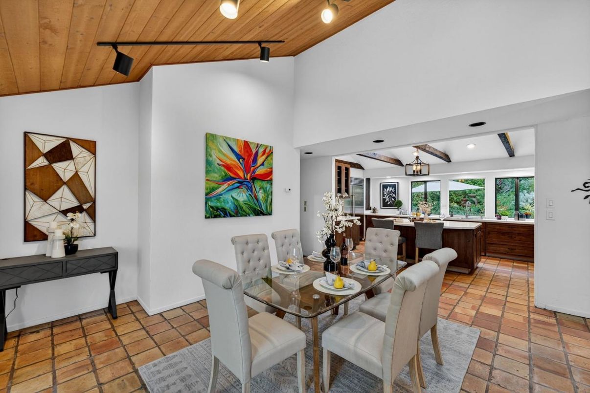 Dining room, Interior