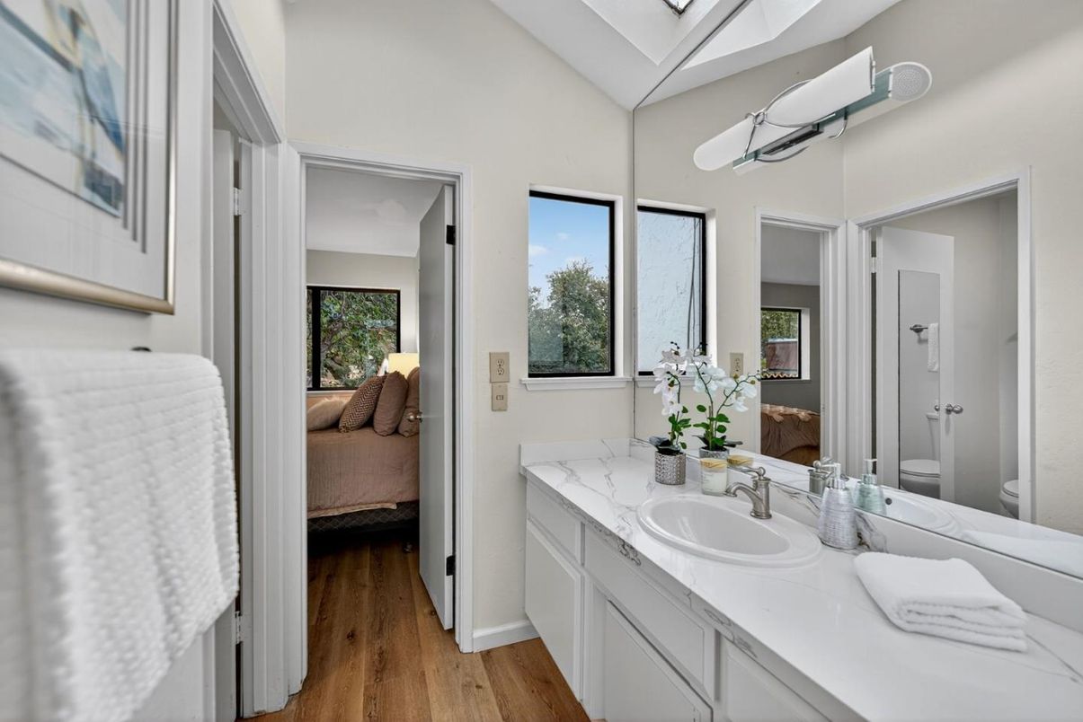 Bathroom, Dual Sink Vanities, Interior, Wood Texture Flooring