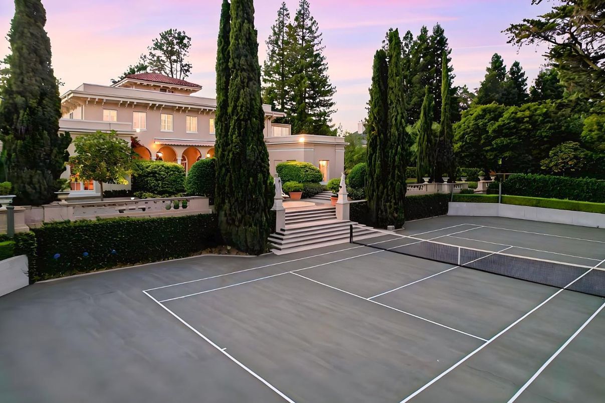 Exterior, Tennis Courts