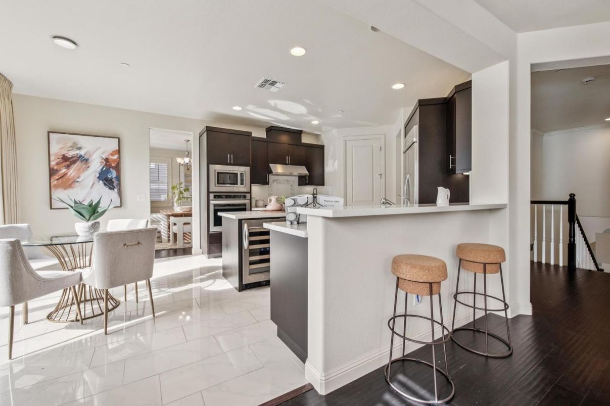 Dining room, Interior, Kitchen, Recessed Lighting, Stainless Steel Appliances