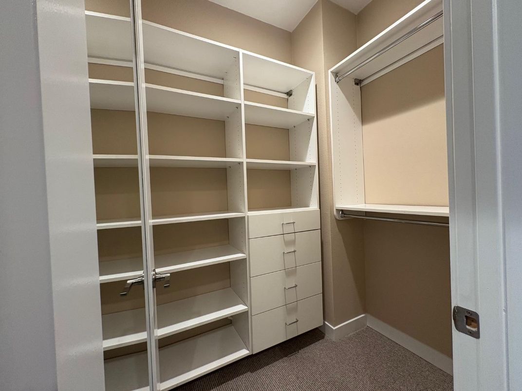 Interior, Walk-in Closets
