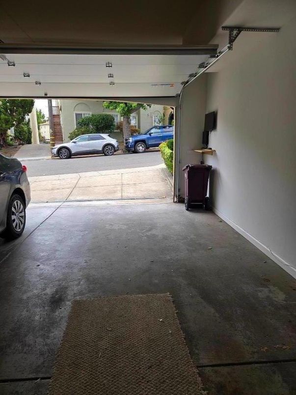 Garage, Interior