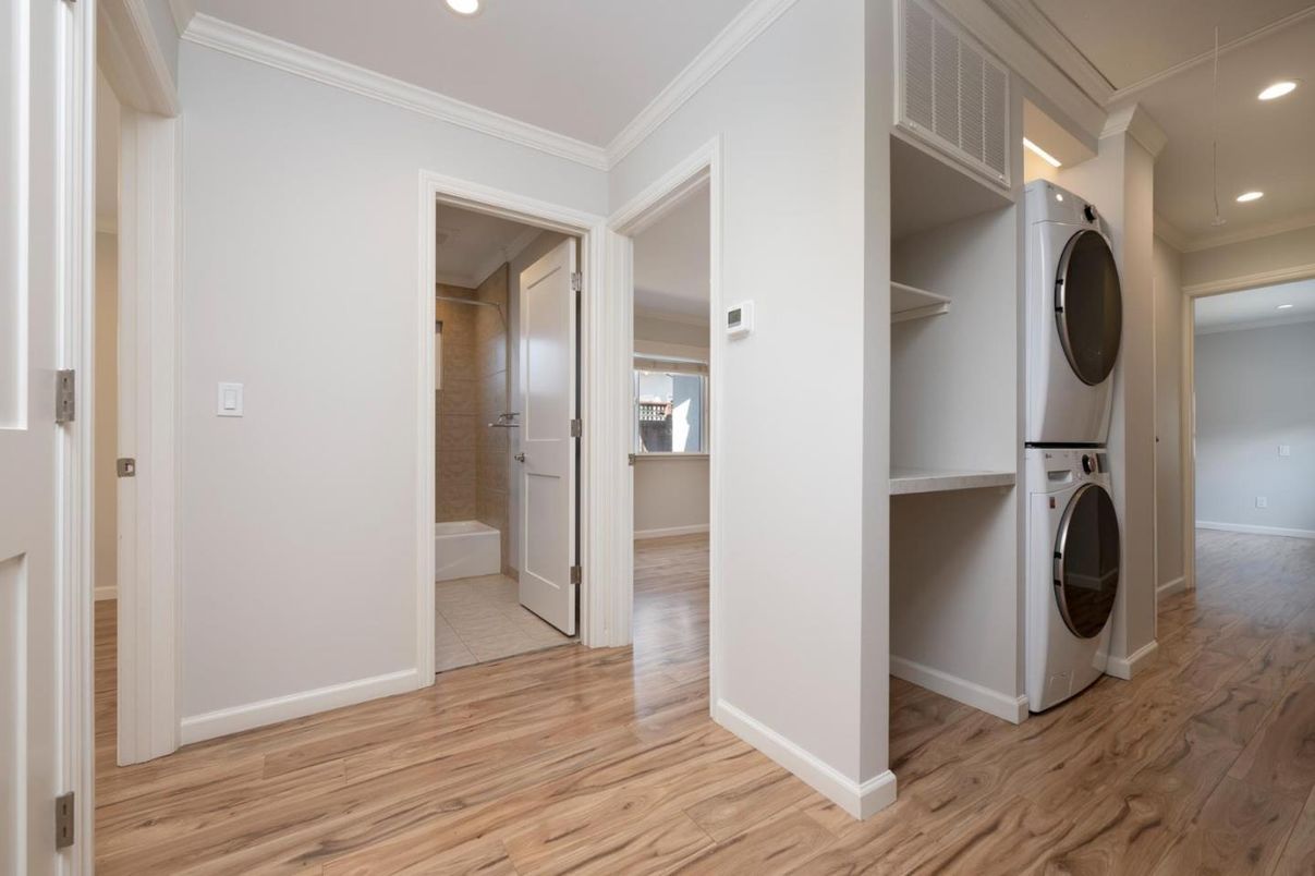 Interior, Recessed Lighting, Utility Closets, Washer, Wood Texture Flooring