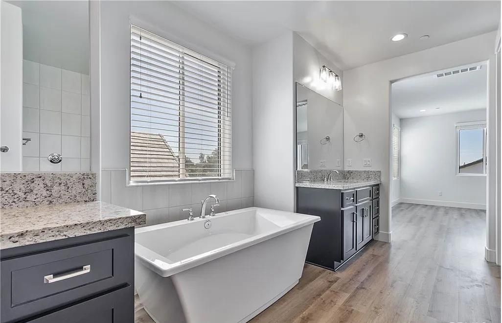 Bathroom, Free Standing Baths, Interior, Recessed Lighting, Wood Texture Flooring