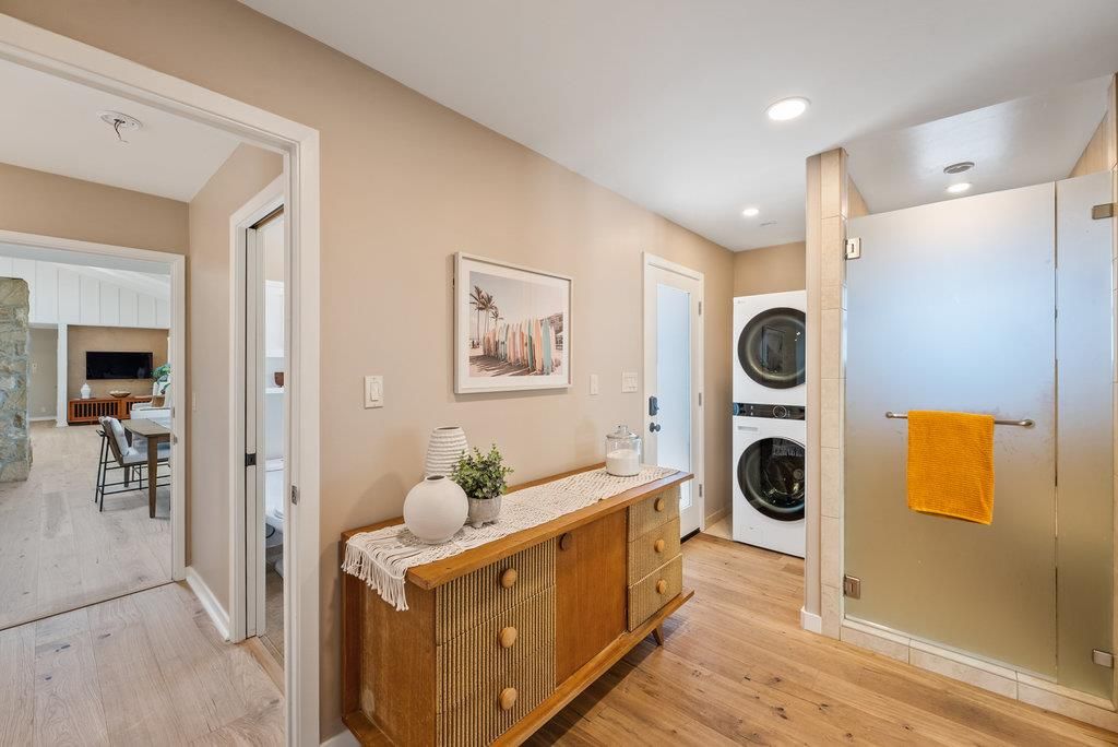 Interior, Recessed Lighting, Utility Closets, Washer, Wood Texture Flooring