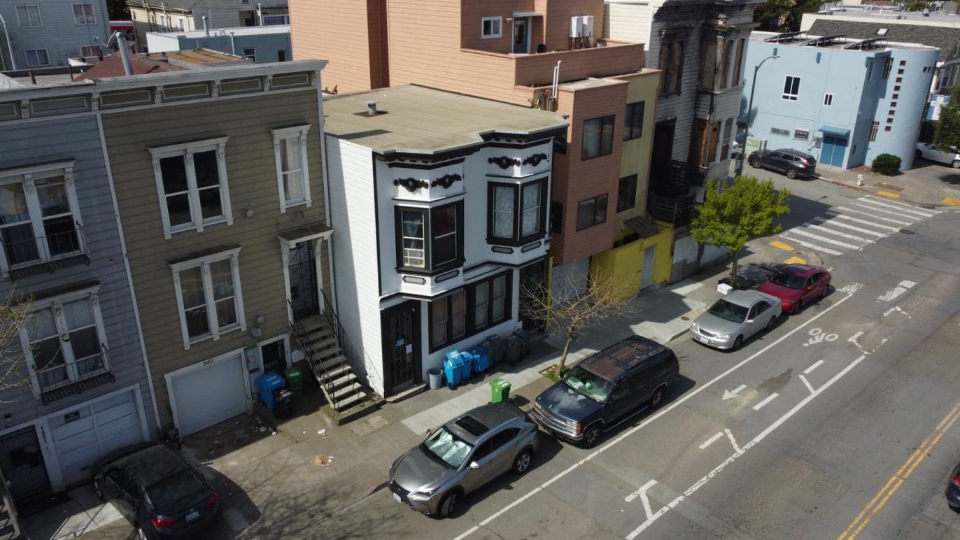 Exterior, Drone