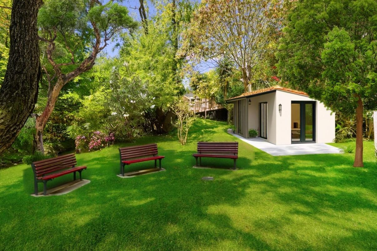 Backyard, Exterior