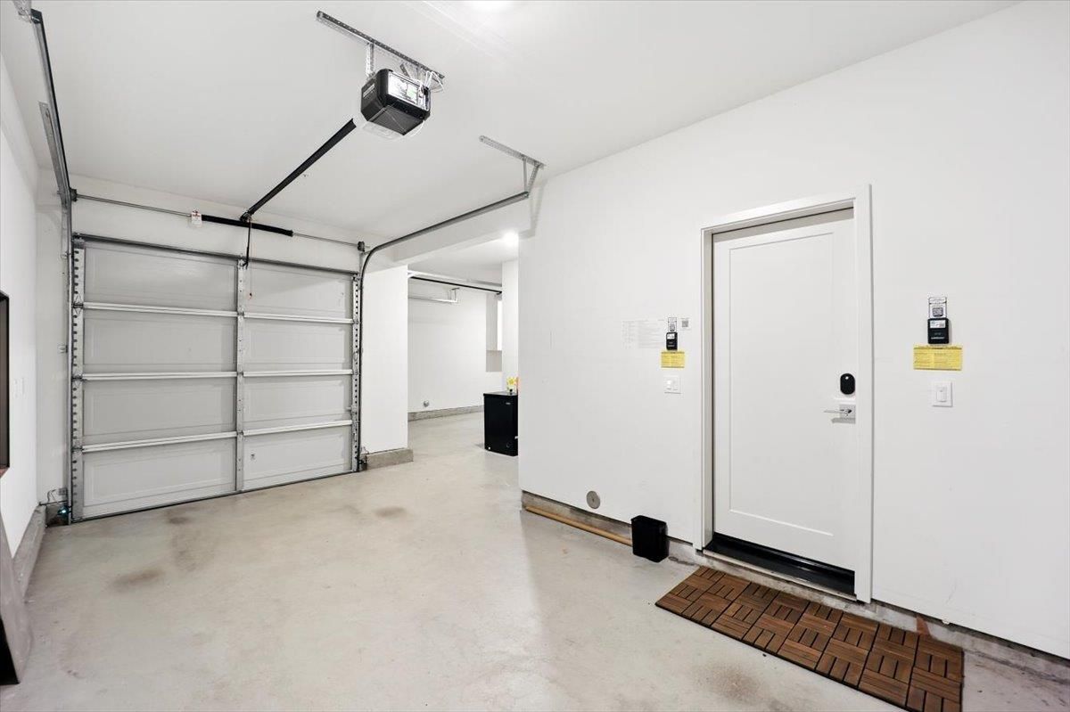 Garage, Interior