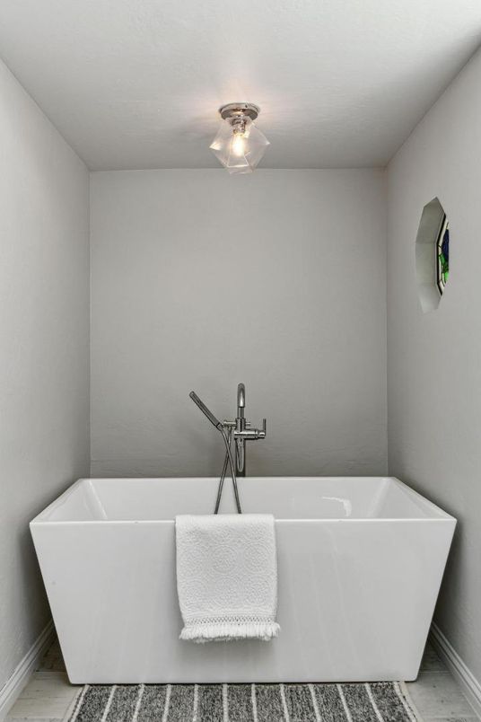 DE Listing image placeholder