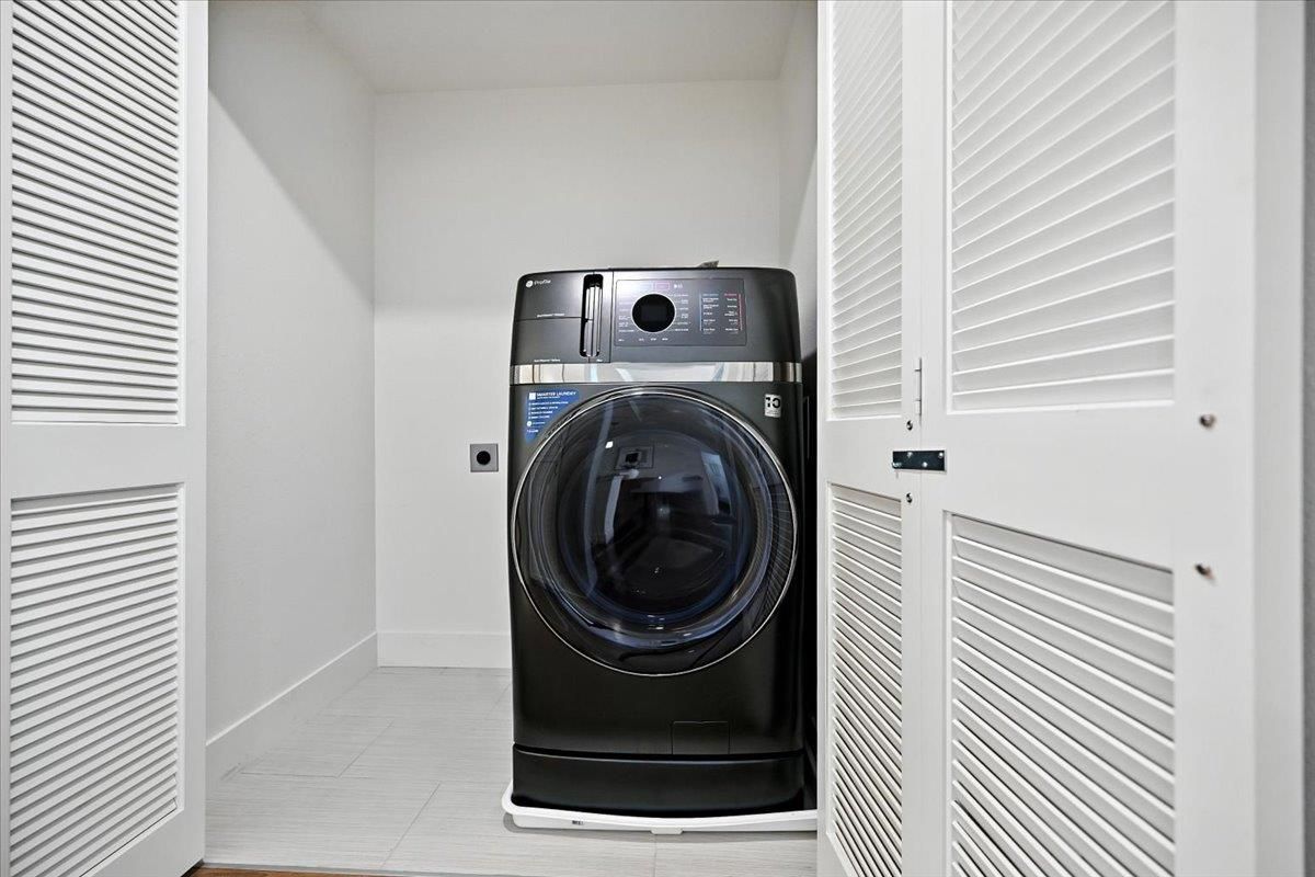 Interior, Utility Closets, Washer