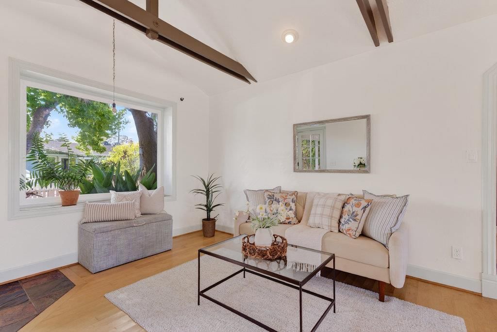 Interior, Living room, Recessed Lighting, Wooden Beams, Wood Texture Flooring