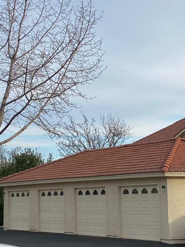 Detached Garage, Exterior