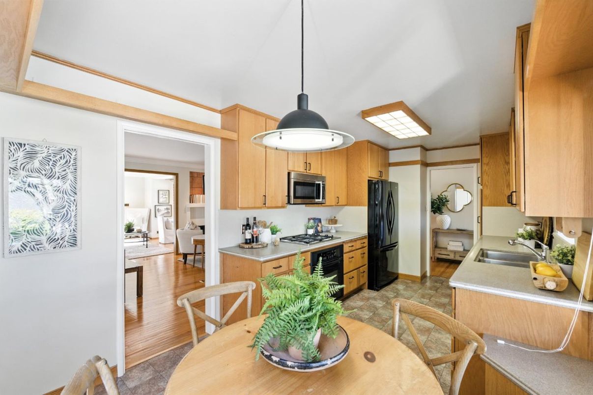 Dining room, Interior, Kitchen, Pendant Lights, Wood Texture Flooring